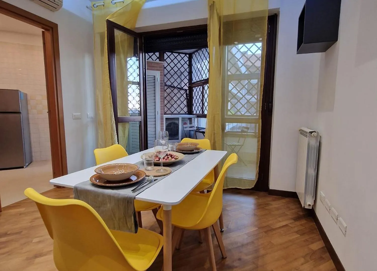 Moonlight Apartment Fiumicino 0*,